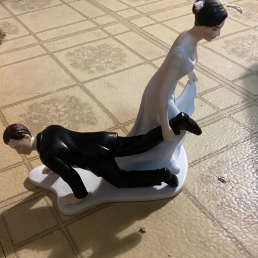 Bowring Bride and Groom Ceramic Figurine Wedding cake topper